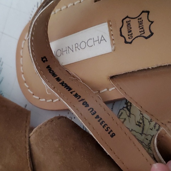 Brown Suede flat sandal with tassels, adjustable buckle, ladies size 9 - Picture 5 of 6